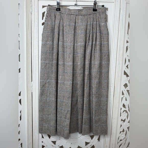 Vintage Gray Plaid Silk & Worsted Wool Skirt - Picture 2 of 9